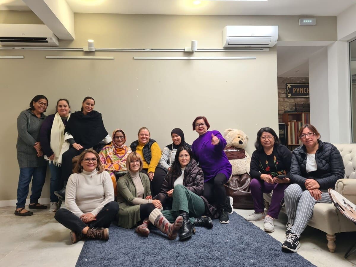 Curso presencial de atención sociosanitaria junto con Cruz Roja Alicante