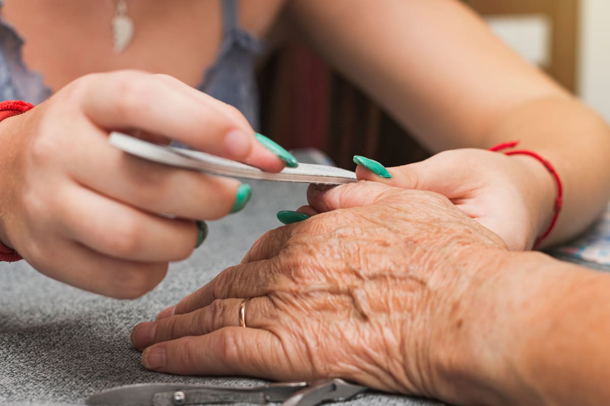 5 técnicas de aseo e higiene para personas mayores